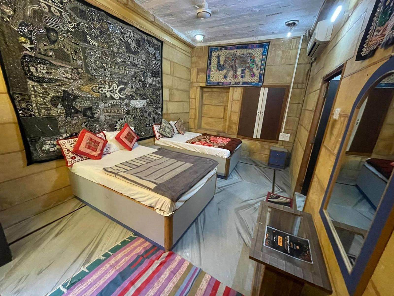 Hotel Shahiraj ไจซัลเมอร์ ภายนอก รูปภาพ